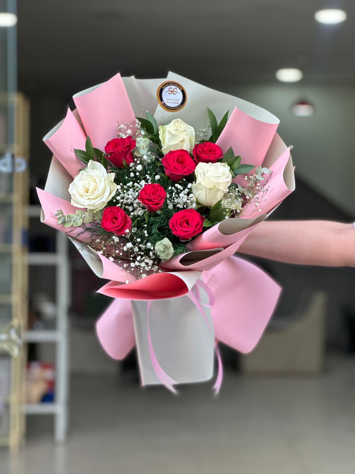 9 lu Gül buketi